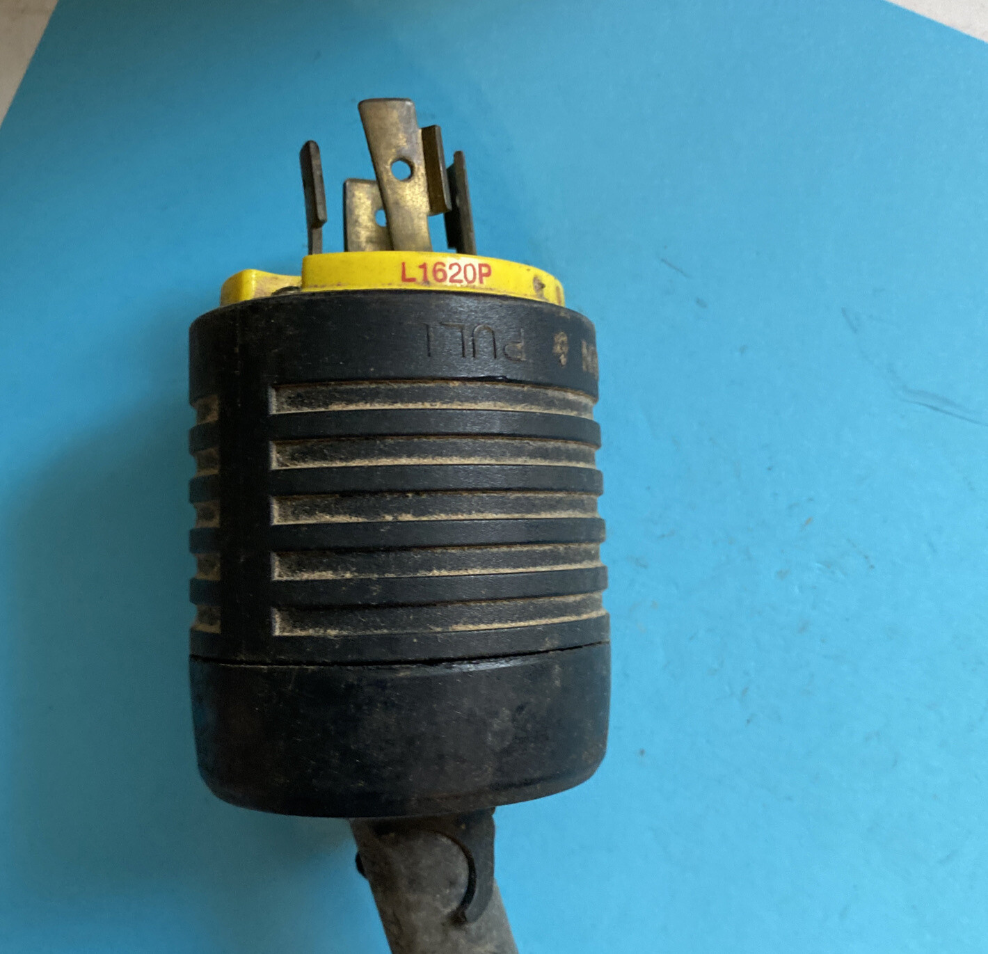 *USED* L1620P-PASS & SEYMOUR-TURN & PULL MALE PLUG-20A 480V 30-FREE ...