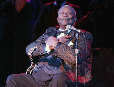Recording artist BB King reacts to the audience during the first o - Old Photo 1