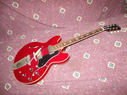 Vintage 1964 Gibson ES-330 TDC electric guitar w/Rare Maestro Excellent & Orig