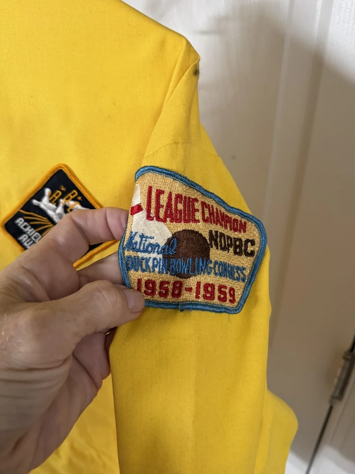 Chaqueta de Carreras Oficial Wynns De Colección - Rayas Amarillas - L con Parches de Bolos Foto 3 de 3