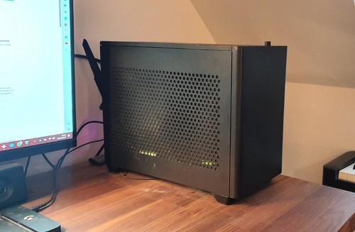 Small form factor (ITX) PC, Rtx 3080 Graphics, Ryzen 9 5900x 12 Core CPU, 32GB - Picture 2 of 13