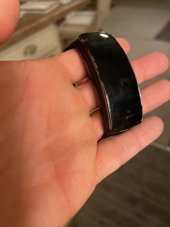 Samsung Galaxy Gear Fit Smart Watch - Black (SM-R350) - Image 4 of 4