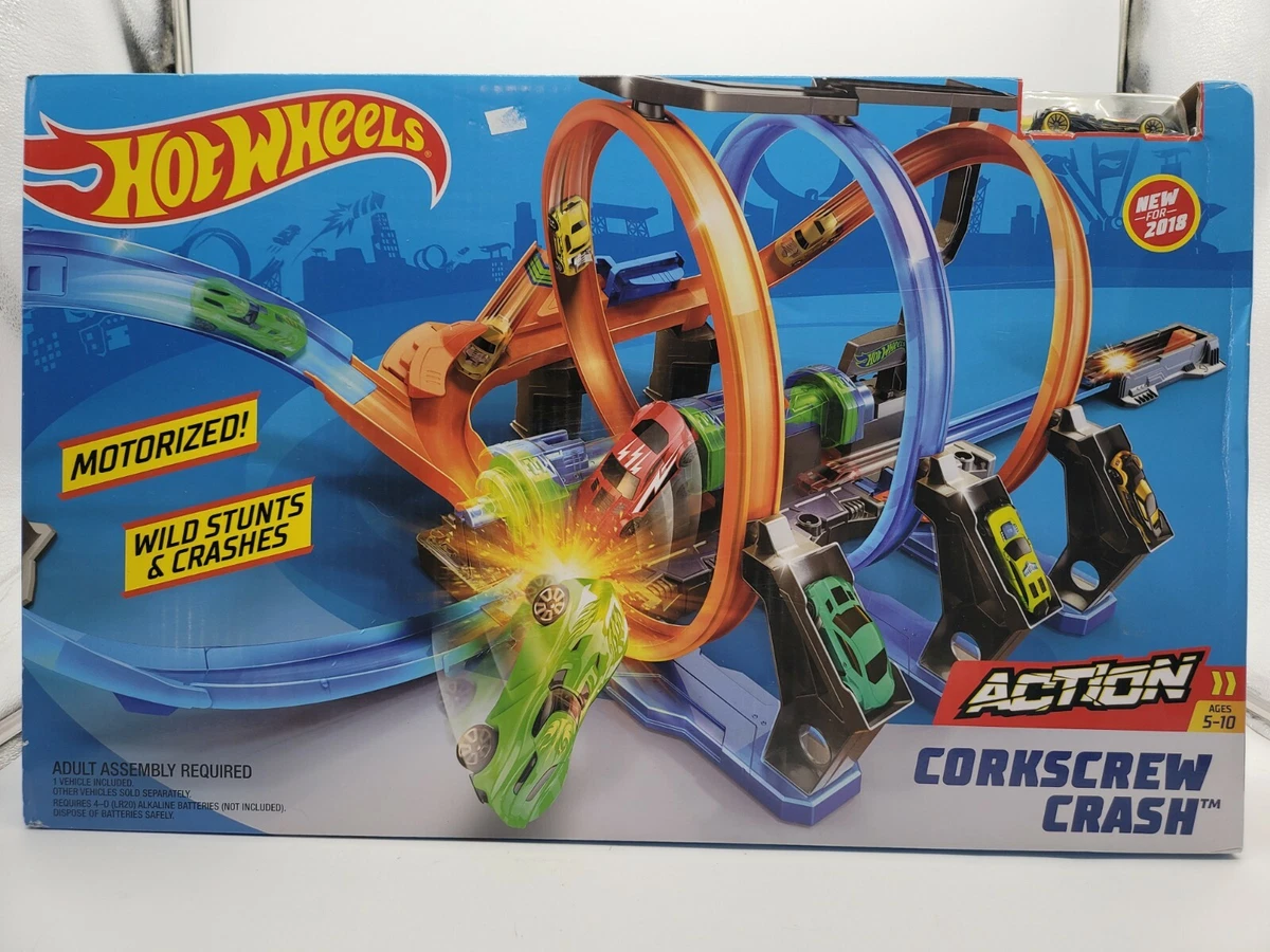 Hot wheels corkscrew on sale crash