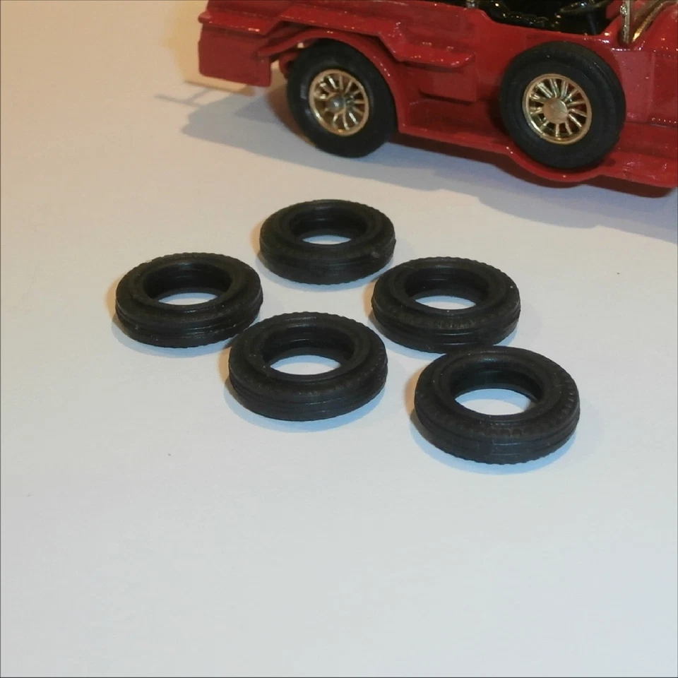 Matchbox Yesteryear Y6 Rolls Royce Fire Engine Tires 5 Tyres Pack #32 - Image 2 of 4