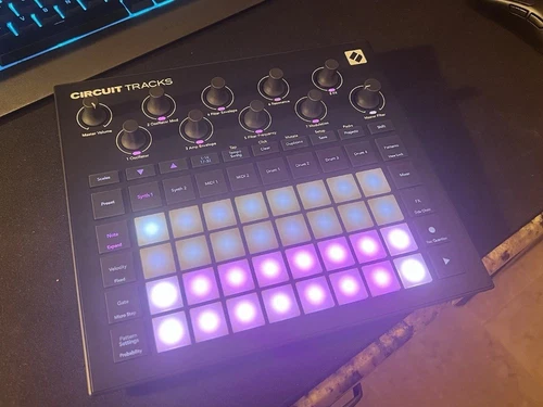 Novation Circuit Tracks Groove Box Very Good Condition