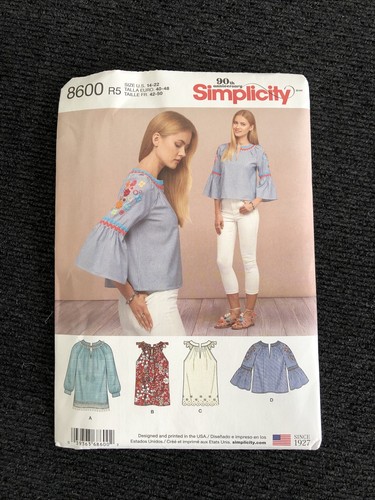 Simplicity Misses' 8600 R5 Pullover Top 14-16-18-20-22 - 第 1/4 張圖片