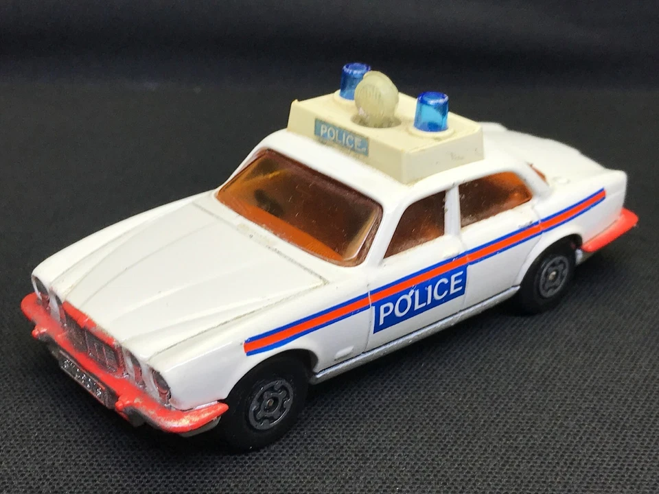Matchbox Lesney Super Kings Policía Jaguar XJ.12 K-66 Hecho en Inglaterra Escala 1:43 Foto 2 de 4