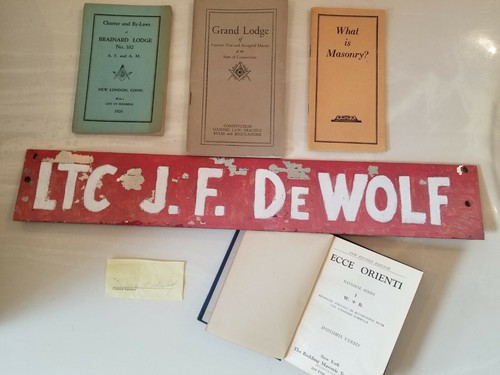 Signed 1920s/1940s Colonel James DeWolf Freemasons Conn Books Army Name Plaque - Afbeelding 1 van 12