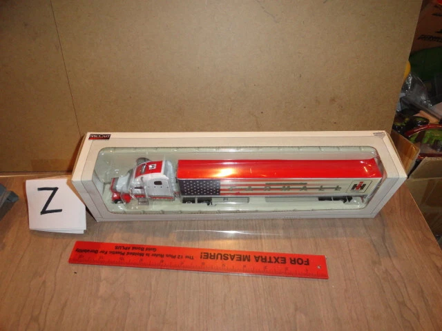 1/64 semi international farmall freightliner classic xl l van trailer semi - Image 2 of 4