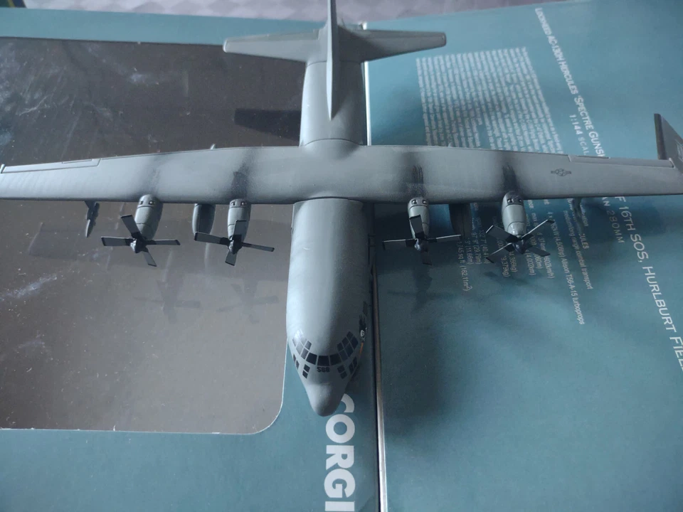 Die-cast Hercules AC-130H Spectre Aircraft (Corgi AA31306) - Immagine 2 di 4