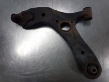 Triangle de suspension Toyota PRIUS