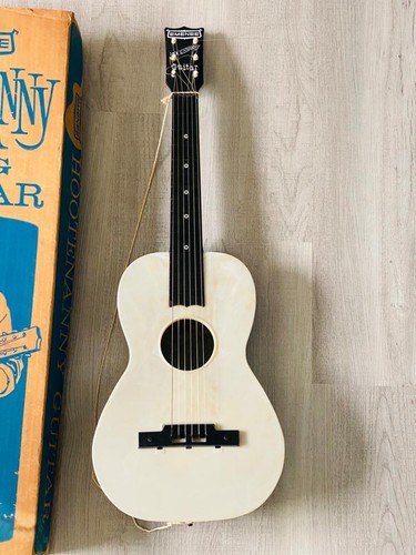 Vintage 1964 Emenee Hootenanny Guitar with Box - Picture 2 of 9