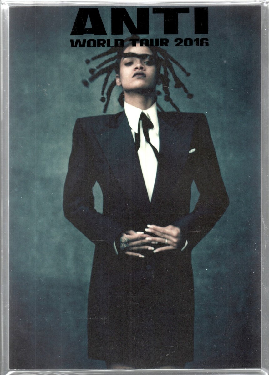 RIHANNA 2016 ANTI WORLD TOUR CONCERT PROGRAM BOOK BOOKLET & SLEEVE