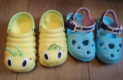 crocs baby boy sandals