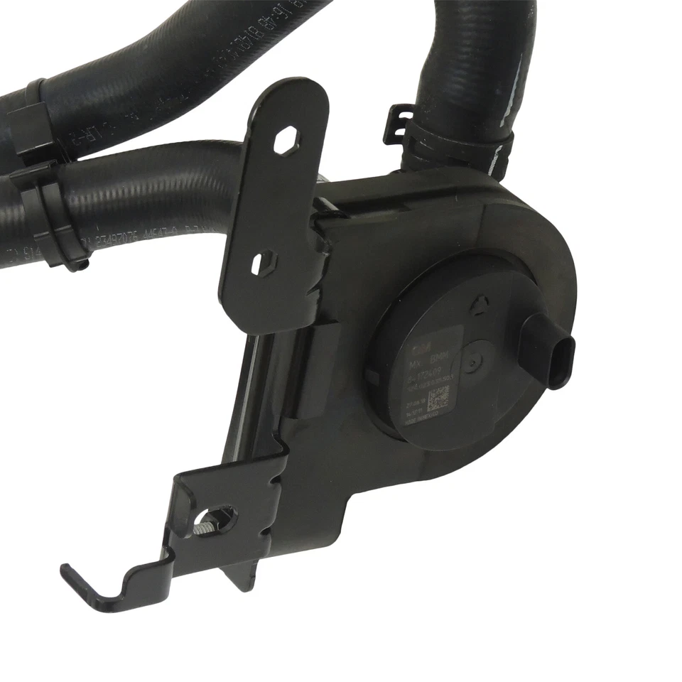 Nueva bomba de agua auxiliar OEM GM con manguera 2016-22 Chevy Malibu 1,5 L 13592749 Foto 4 de 4