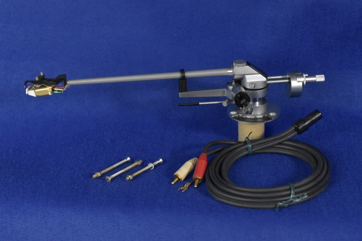 Audio-Technica AT-1100 Tone arm W/ Phono Cable In Excellent 