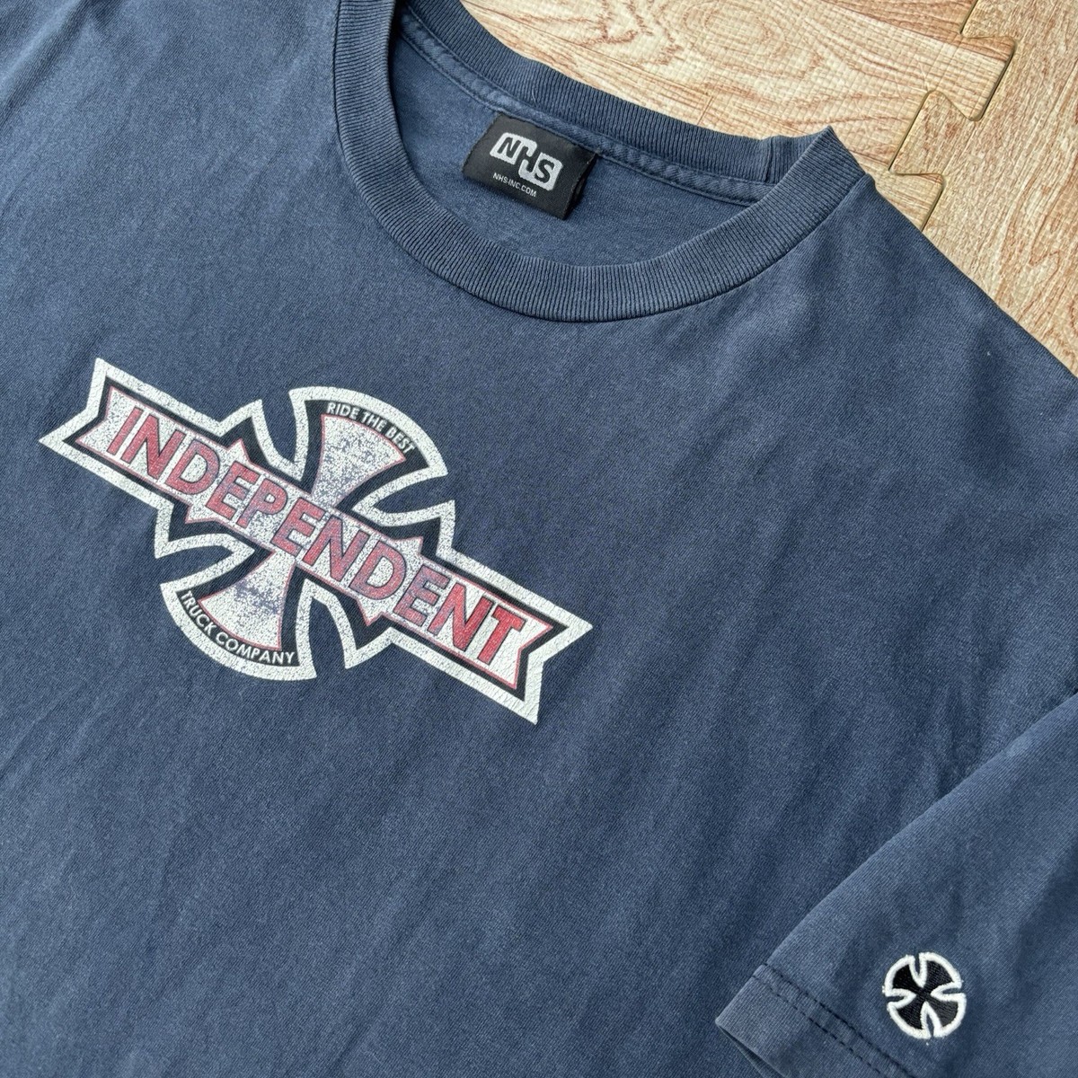 VTG Independent Trucks Co Skate T-Shirt Mens L Navy Blue Cross