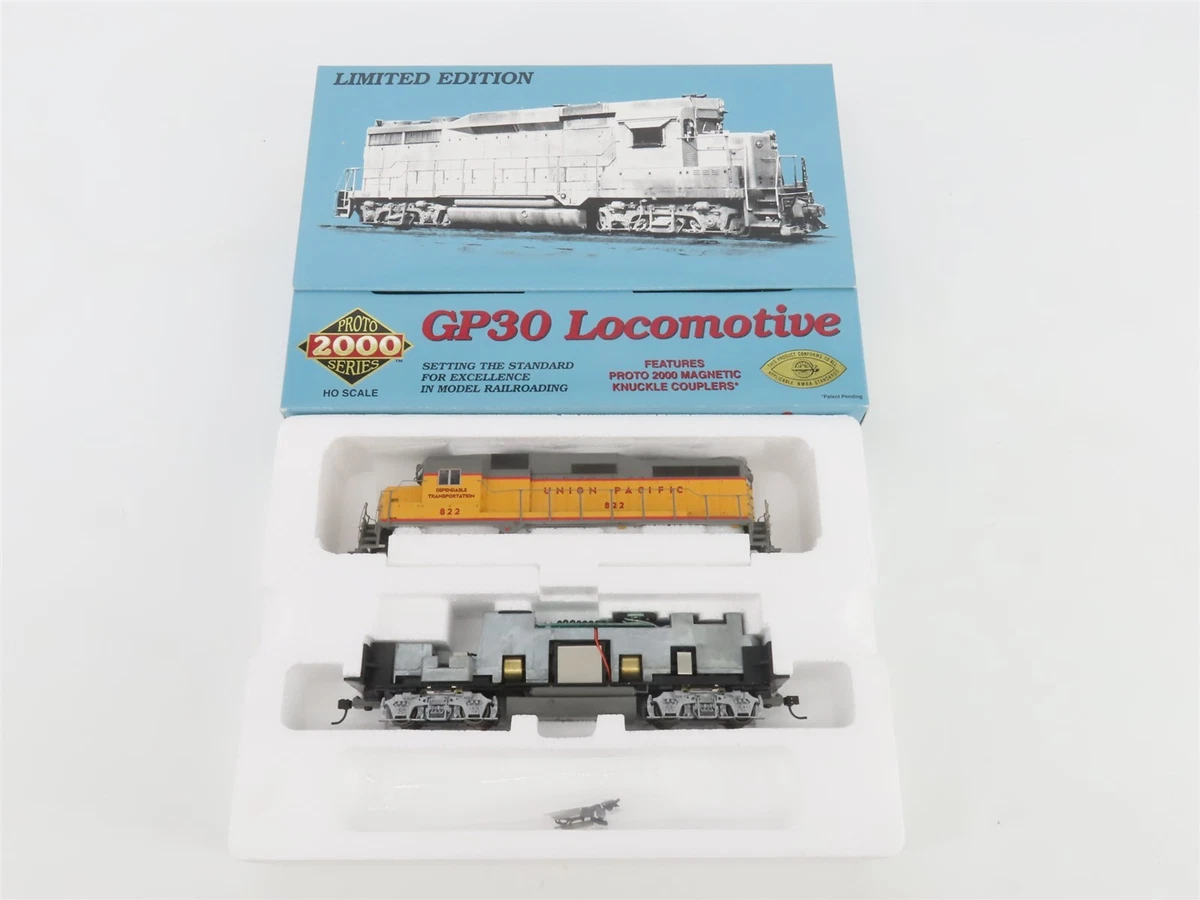 PROTO 2000 Union Pacific Railroad HO Diesel Locomotive Model