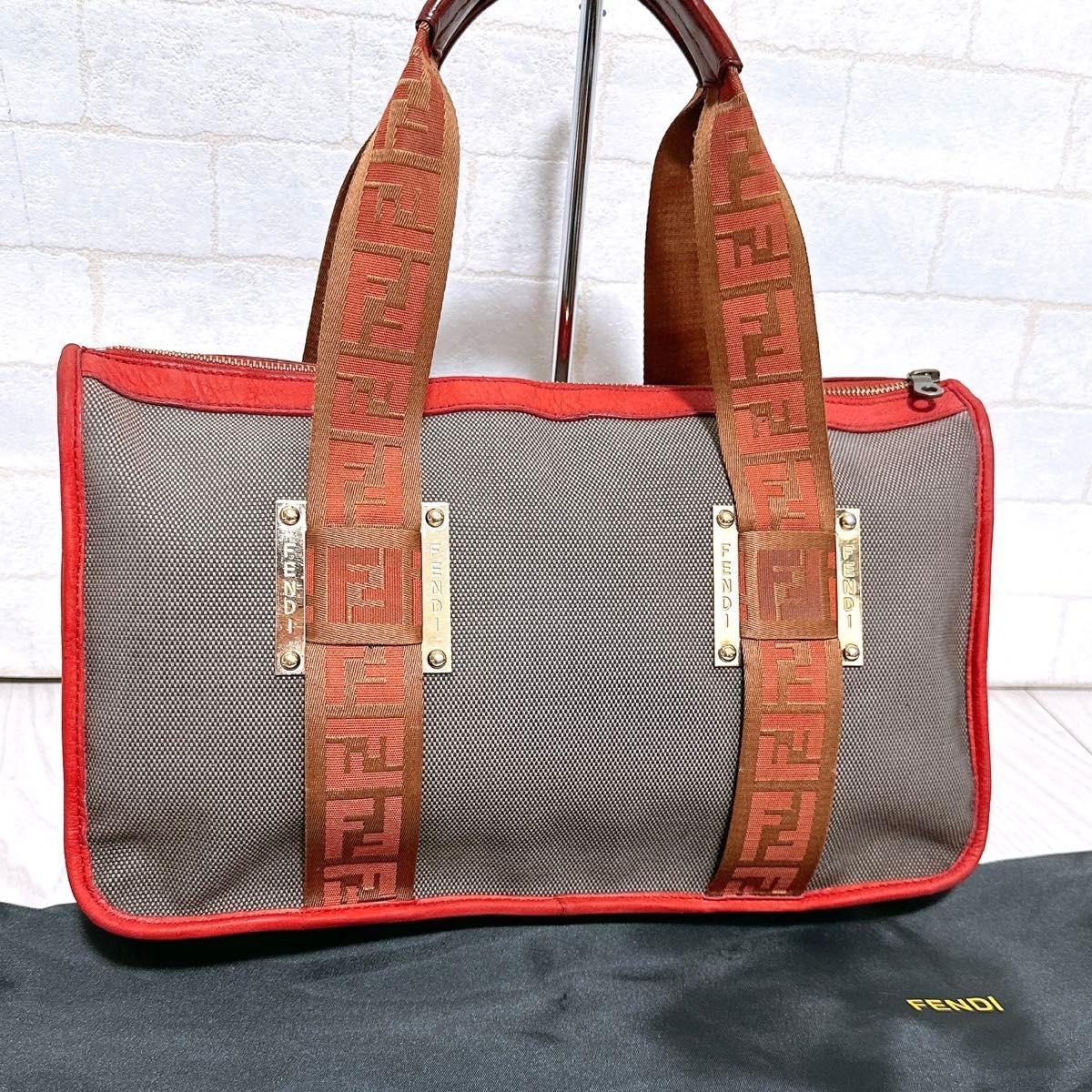 Vintage Fendi Handbag in Excellent Condition