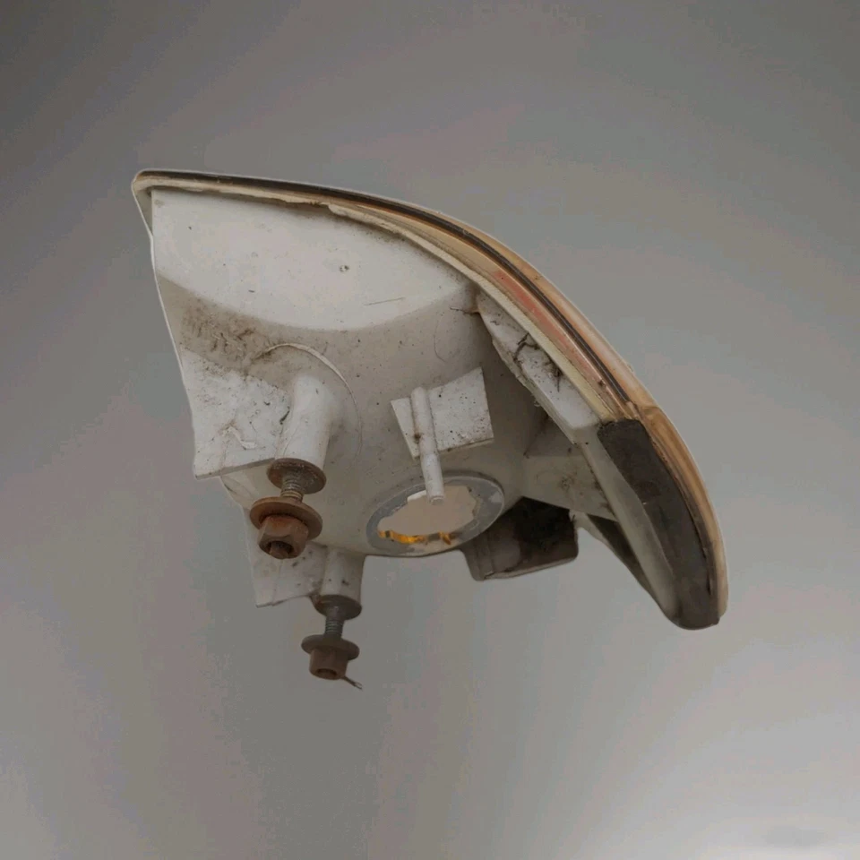 Оригинальный передний правосторонний угловой фонарь для Ford Thunderbird Turbo Coupe 87-88 годов выпуска - Изображение 3 из 4