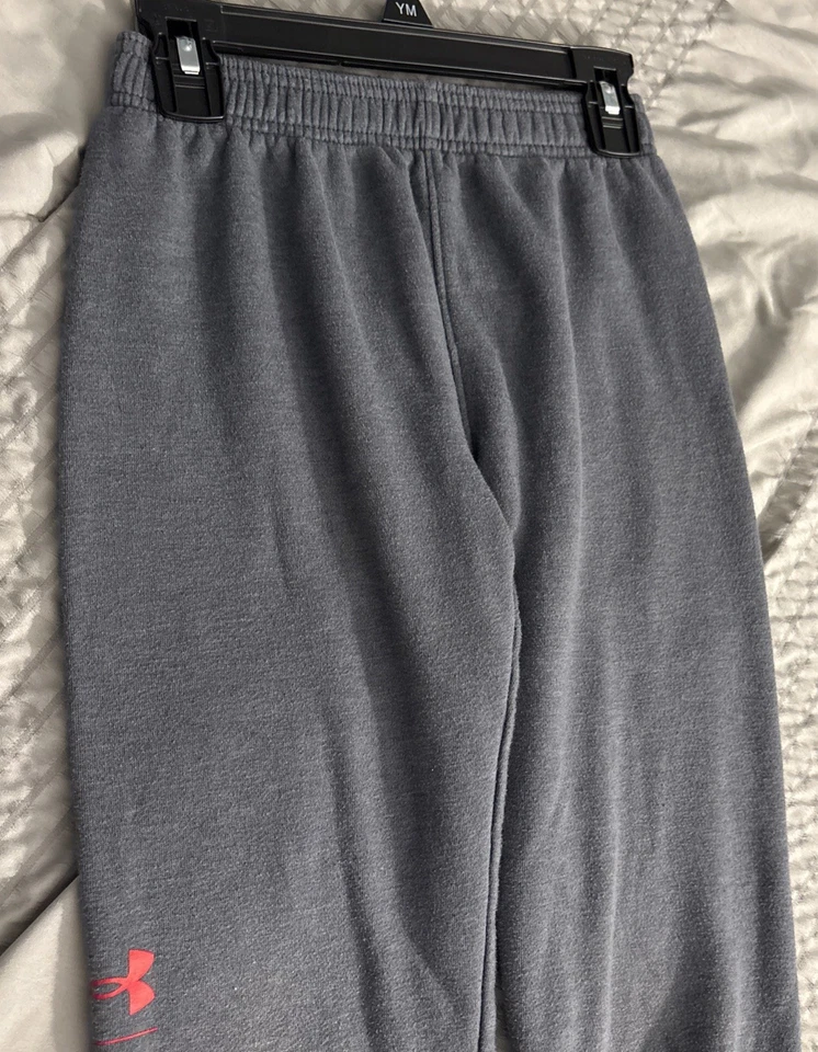 Boys  Under ARMOUR    Sweat  Pants Size 7 - Image 3 of 4