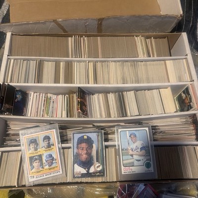 Topps Baseball Trading Card Lot - Ken Griffey Jr., Willie Mays, Rookie 139T