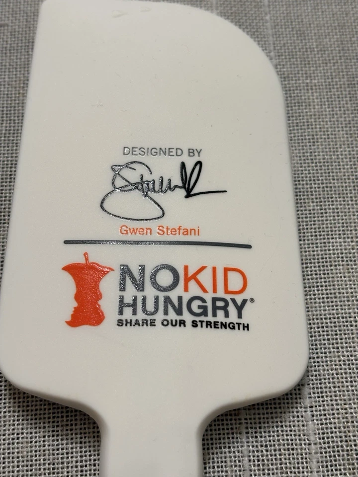 Williams Sonoma No Kid Hungry Gwen Stefani Silicone Spatula Wooden 12.5 Inch - Image 4 of 4