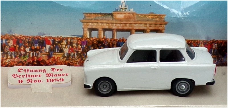 Vitesse 1/43 Scale Model Car V06400W - Trabant Der Trabi - White - Image 2 of 3