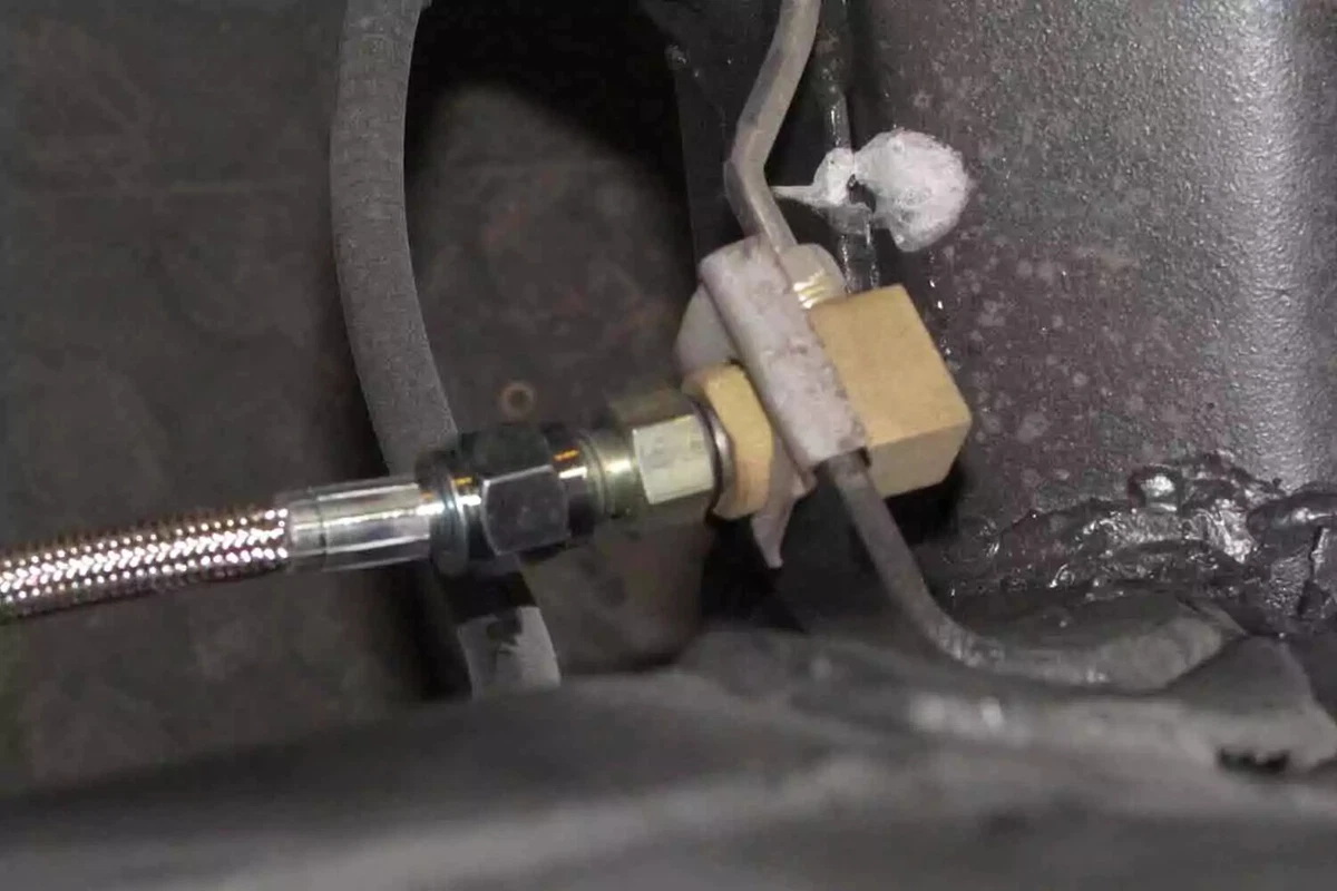 Fittings and lines of a brake master cylinder.