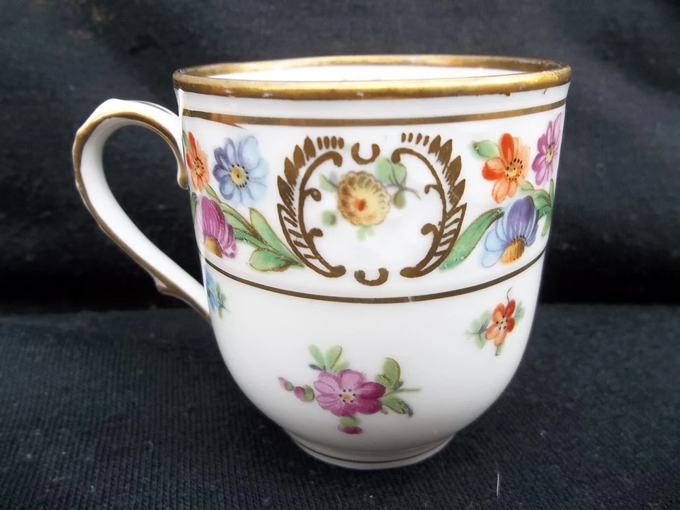 SCHUMANN BAVARIA EMPRESS DRESDEN FLOWER DEMITASSE /ESPRESSO CUPS GERMANY 5 PC - Image 4 of 4