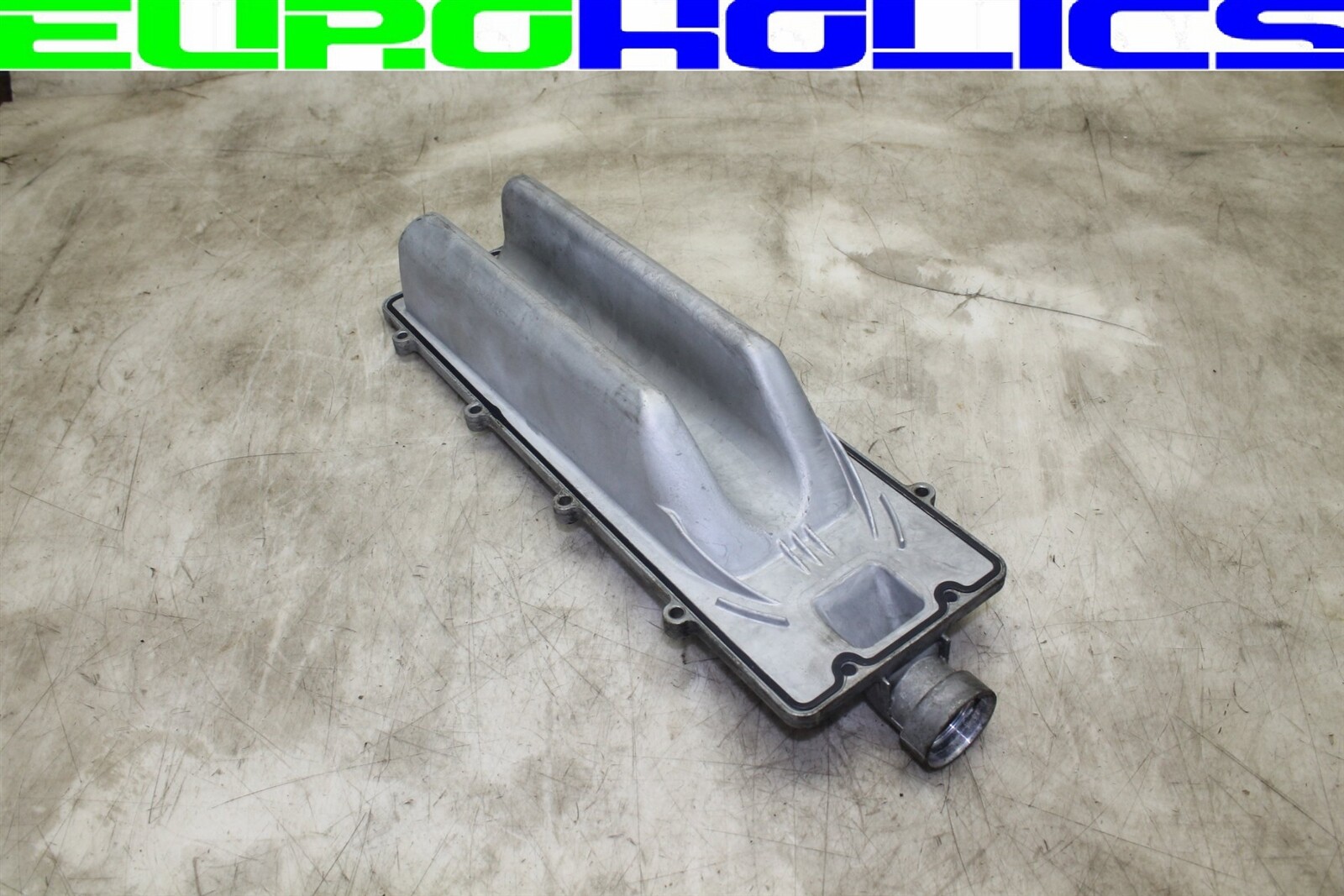 OEM BMW E65 750i 0608 N62 Engine Coolant Valley Intake Pan Cover
