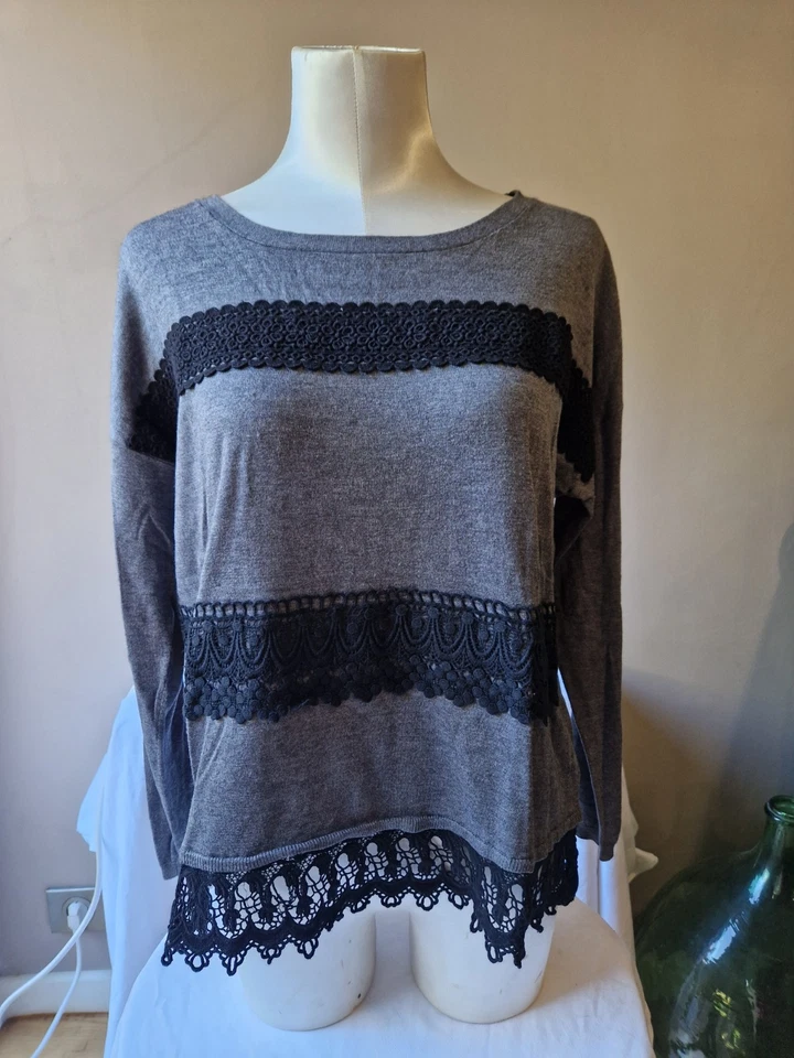 Pull ETAM taille L gris avec Dentelle Noire Très Bon État - Photo 1/4