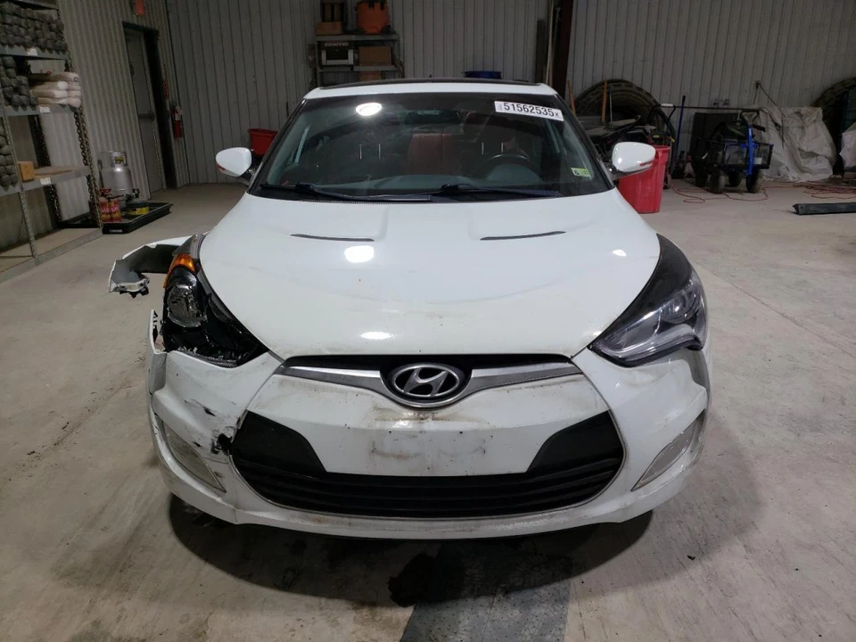 Used Upper Grille fits: 2014 Hyundai Veloster Base upper Upper Grade B - Imagem 4 de 4