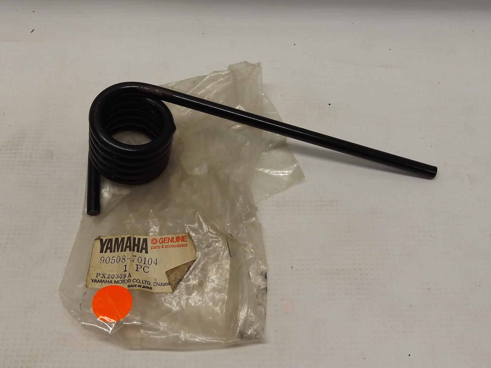 NOS YAMAHA 90508-70104-00 REAR AXLE TORSION SPRING SM292 | eBay