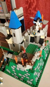 Rare King Leo's Castle LEGO 6098 / 6091 with instructions 99% Complete- 2000