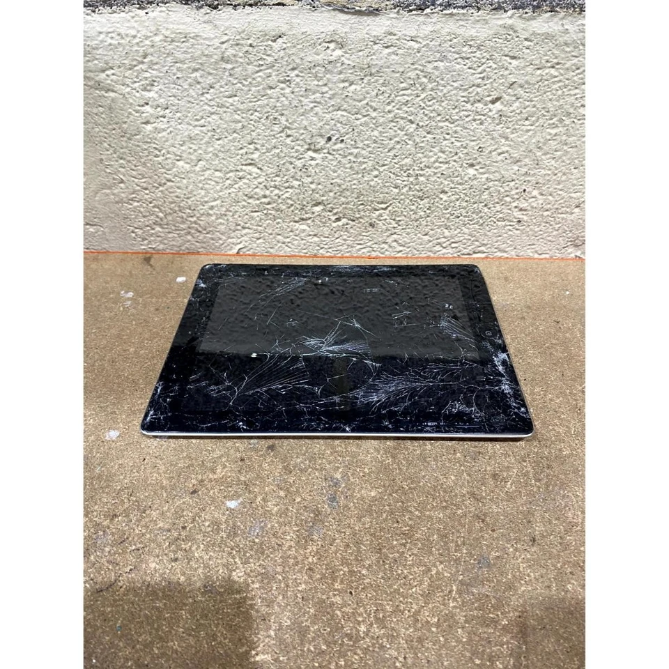 Apple iPad 2 A1395 iOS Tablet Silver 9.7" IPS LCD Screen (512MB+16GB) Dual-Core - Image 3 of 4