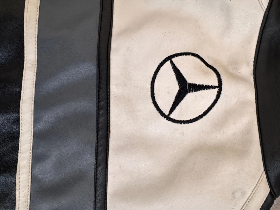 Chaqueta de carreras de cuero de colección Mercedes-Benz West Formula One Foto 4 de 4
