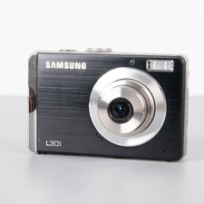 Has defect - Samsung L301 Digital Camera - 12.2MP