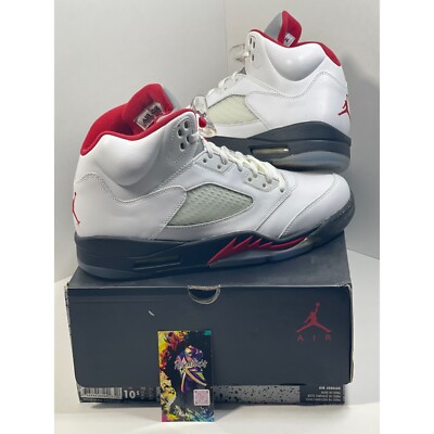 Never worn! Air Jordan V Retro size 10 with box 2006 Jordan 5 Fire Red Size 10 (DEADSTOCK ) with box and  main image 4