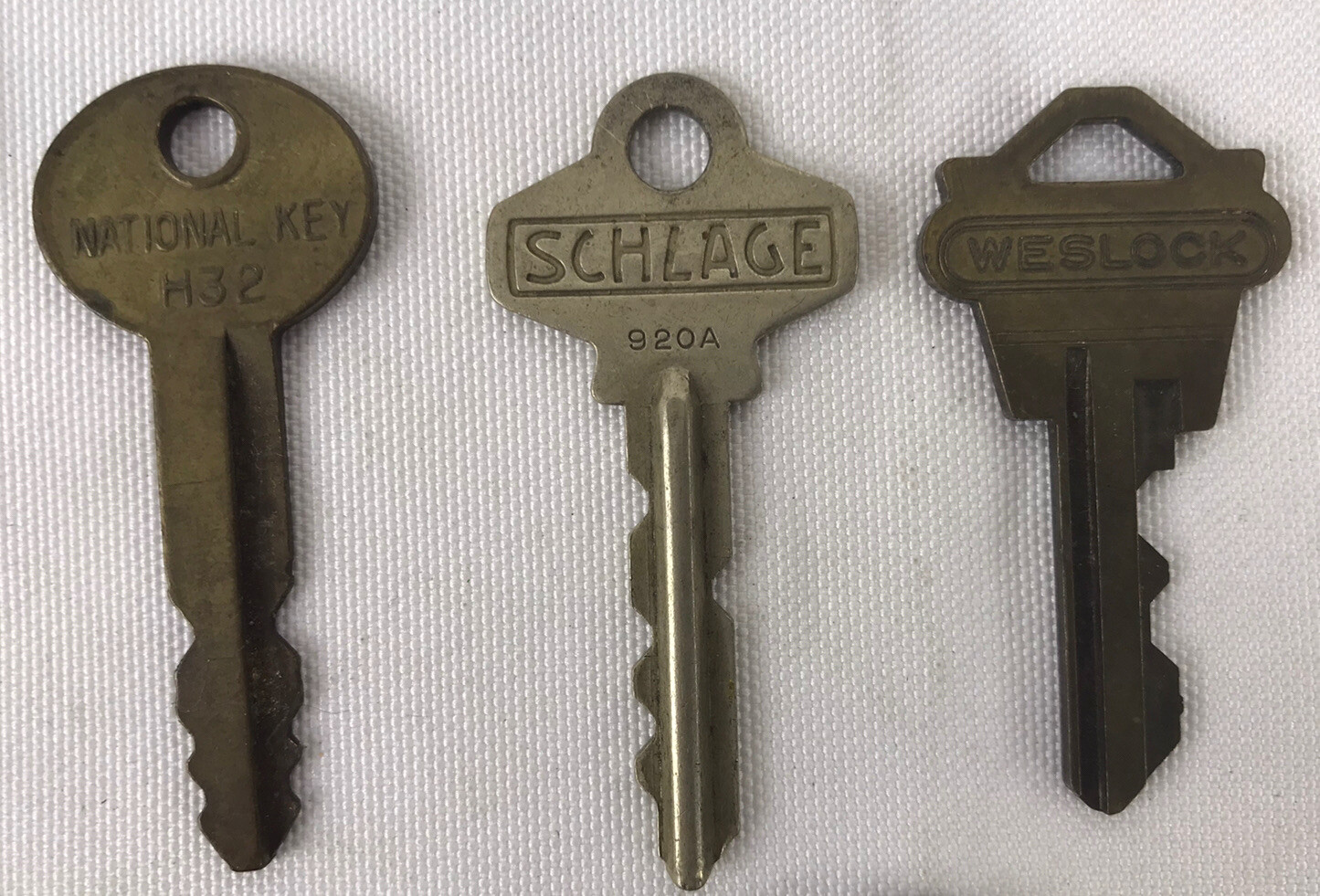 Vintage Set of Mostly Automotive Keys Lot of 18 GM Ford Schlage Weslock