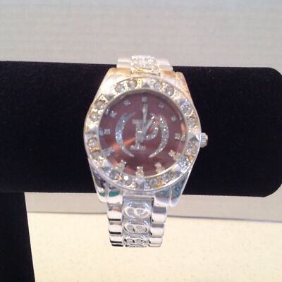Geneva Elite Silver Tone ''P'' Watch Needs Battery