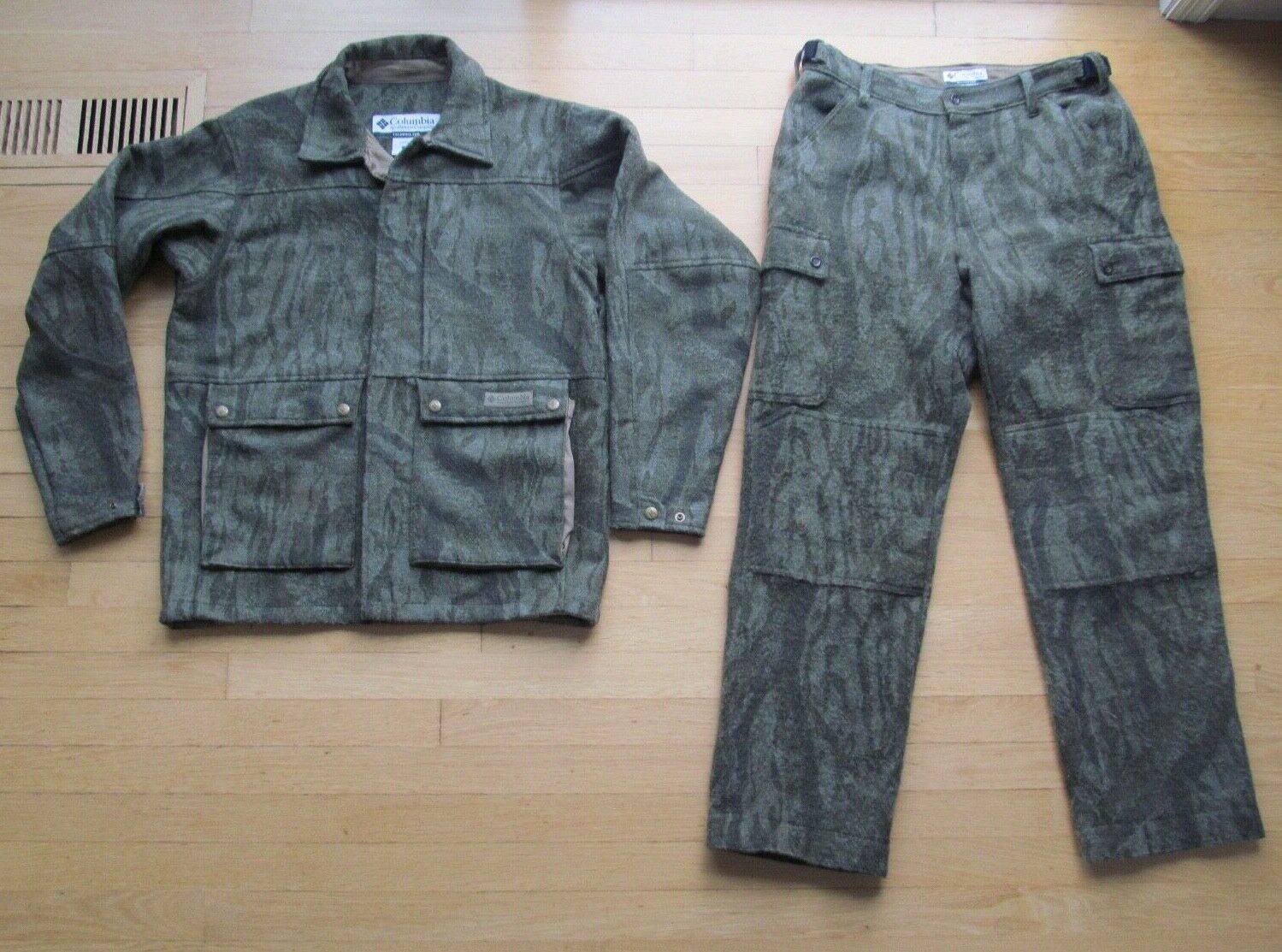 Columbia 100% Wool Full Zip Camouflage Jacket And Pants Men's Size M / 34