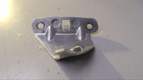 Halter Träger Verstärkung Armaturenbrett Links 1T1857953A VW Caddy 1.9 TDI DPF