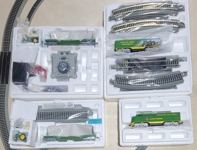 HAWTHORNE VILLAGE  JOHN DEERE EXPRESS HO SCALE ELECTRIC TRAIN SET FIRST 4 ISSUES