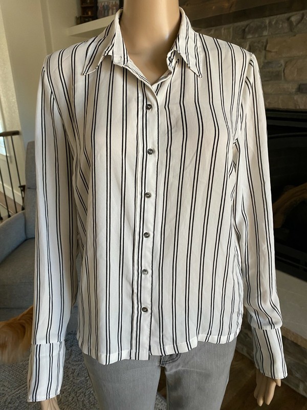 H&M Women's Size 8 Long Sleeve Button Down Blouse black Cream -019