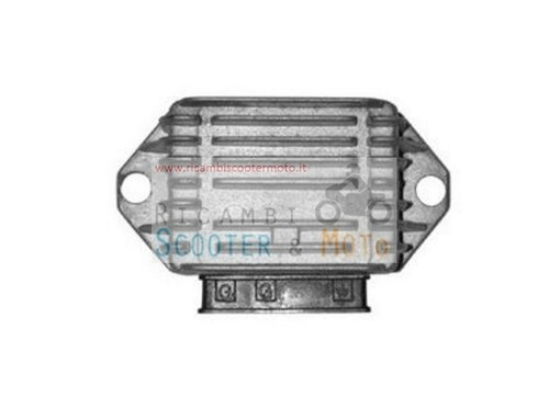 Regulador de voltaje de la bateria 200 Vespa con las flechas 22953 | eBay