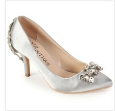 EUC Gorgeous BOUTIQUE Womens Shoes Size 7M Heels Ornately Jeweled Silk Wedding