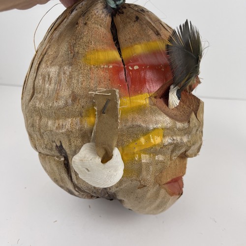 Decoración de barra Tiki vintage tallada a mano pintada cabeza de coco cara arte popular ojos concha - Imagen 5 de 14