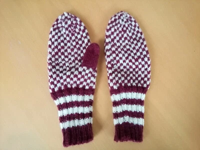 Handarbeit kuschelige Handschuhe Fäustlinge zweifarbig lila weiß S kleine Hände - Bild 1 von 3