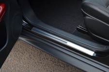Chrome Door Sill Trim Covers Scuff Protectors Set To Fit Nissan Juke 2010 Chrome Door Sill Trim Covers Scuff Protectors Set To Fit Nissan Juke 2010